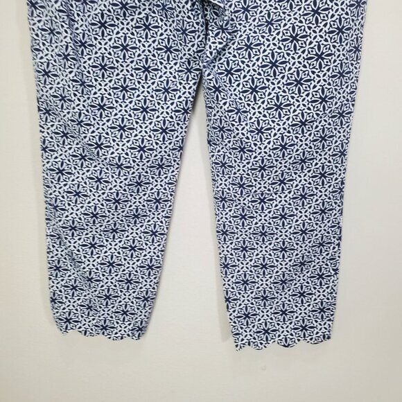 TALBOTS Womens Pants 8 Chatham Crop Geometric‎ Scalloped High Rise Navy Nautical - Picture 8 of 10